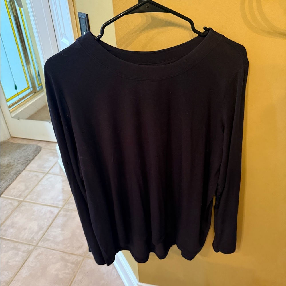 Athleta Black Long Sleeve with Ease top